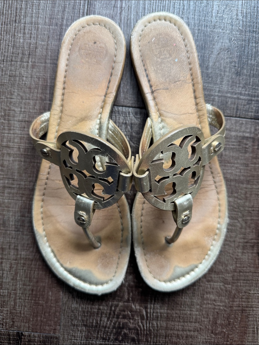 Tory Burch Metallic Gold Miller Logo Thong Sandals - Picture 2 of 7